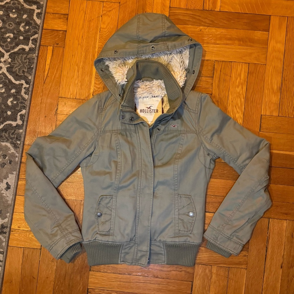 Hollister Khaki Green Faux Fur Lined Hooded Jacket